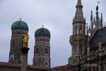 Die Frauenkirche und das Münchner Rathaus